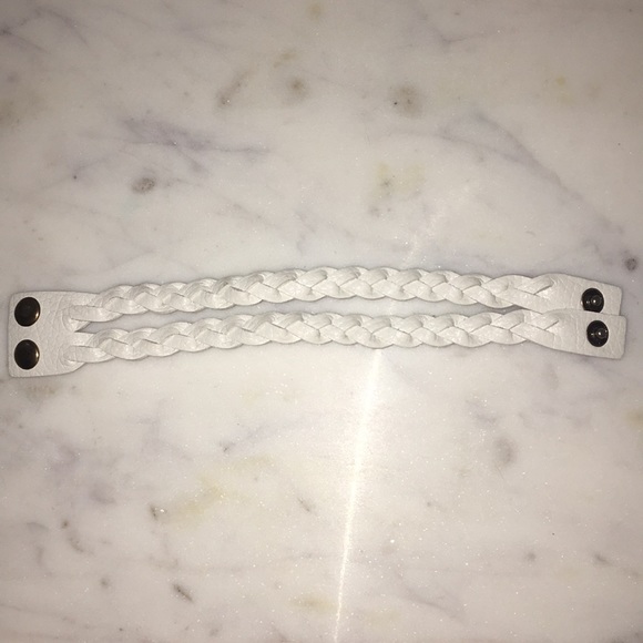 White braided bracelet - Picture 2 of 3